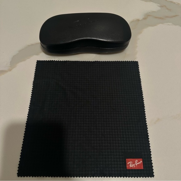 Ray-Ban Accessories - Ray-Ban eyeglass case